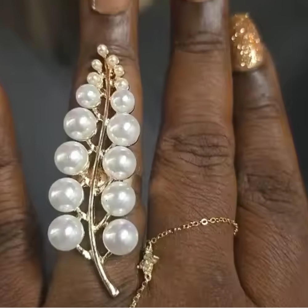 Zara new!!! model adjustable casual leaf Gold and Pearl Women's Ring - Picture 3 of 7